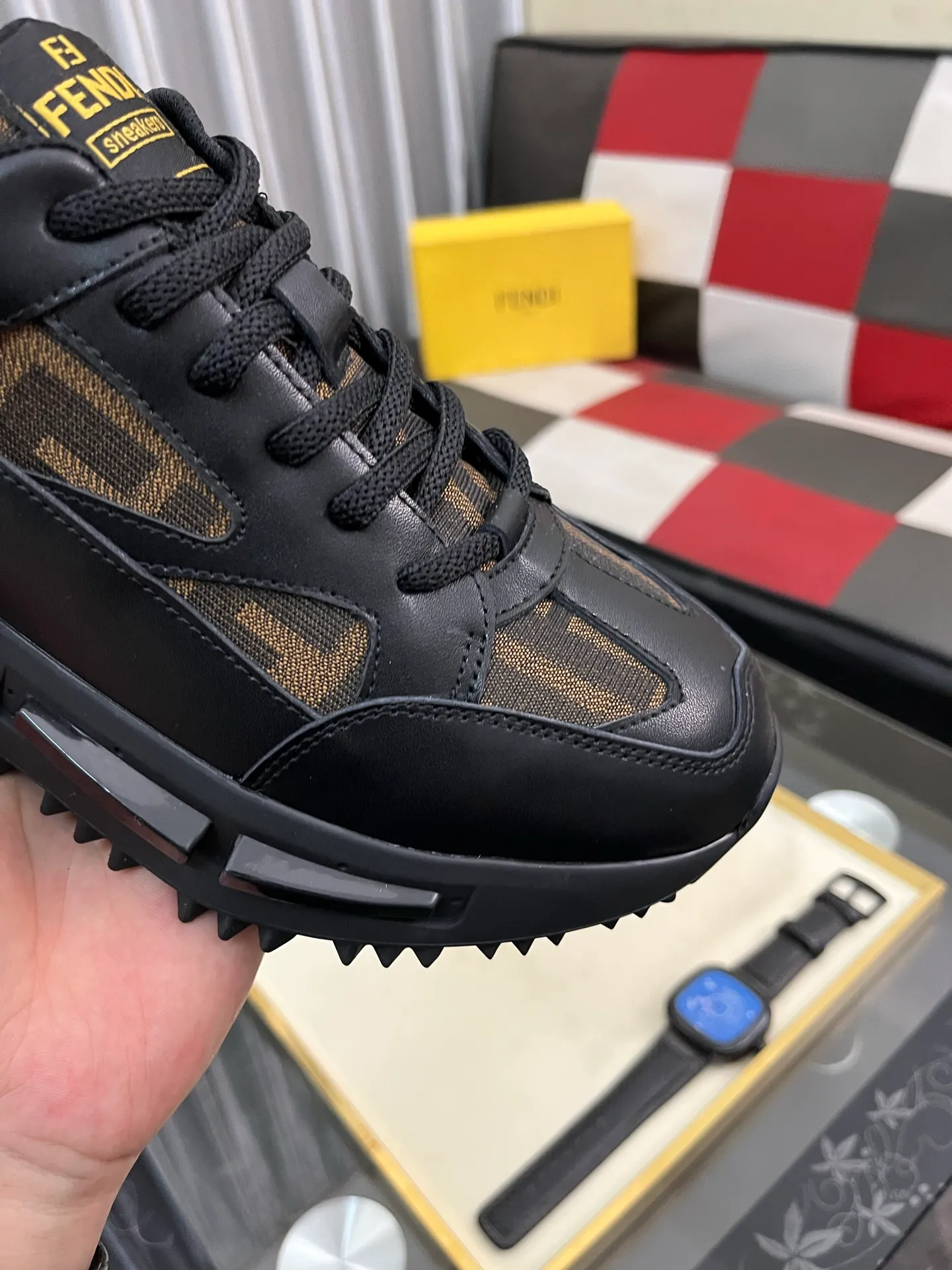 Men's Men's Shoes💰458⌚️⌚️[Fendi] Fendi's latest casual shoes for men! Available at counters simultaneously! A one-to-one replica of the original. All imported official website one-to-one cowhide fabric. The interior is made of top-grade sheepskin, and the original factory-supplied rubber outsole is used. Leading new fashion concepts. Matching code: 38-442️⃣Colors available